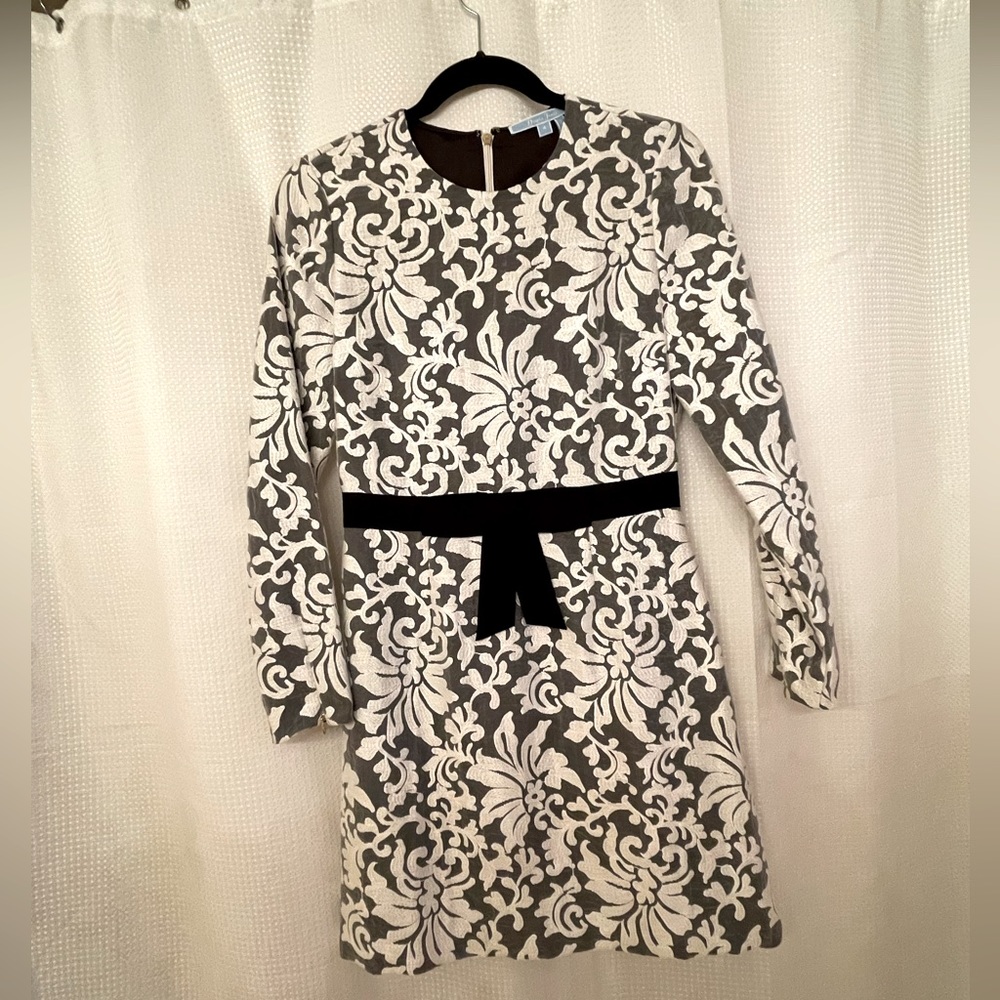 Draper James Gray & White Embroidered Fabric Dress Occasion Long Sleeve~ 4